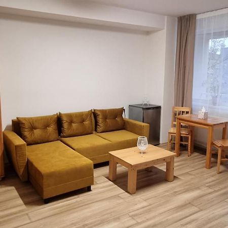 Ubytovanie Funstar Topoľčany Exterior foto