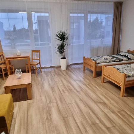 Ubytovanie Funstar Topoľčany Exterior foto